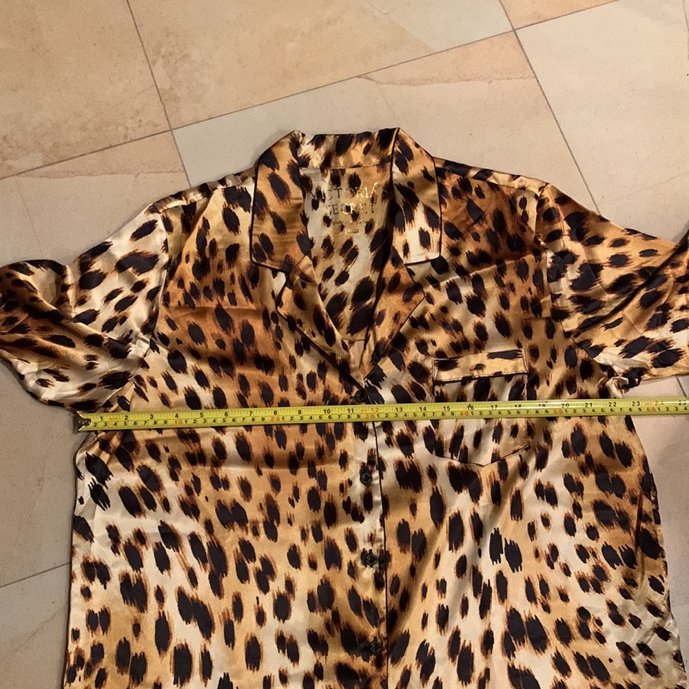 Victoria’s Secret silk feel Leopard print Pajama - Picture 10 of 11